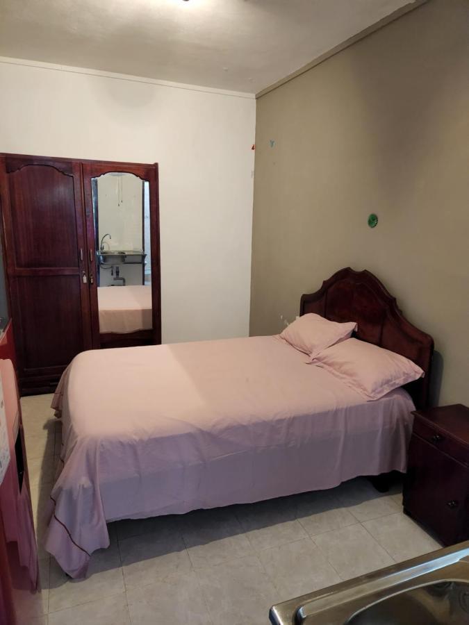 Backpackers Rental Room/Bathroom Only La Gaulette Esterno foto